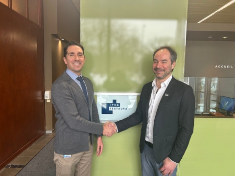 Patrick Desbois-Collins, directeur de la formation technique - ITHQ, et Joël-Étienne Myre, directeur des études et de la vie étudiante au Cégep de Jonquière.